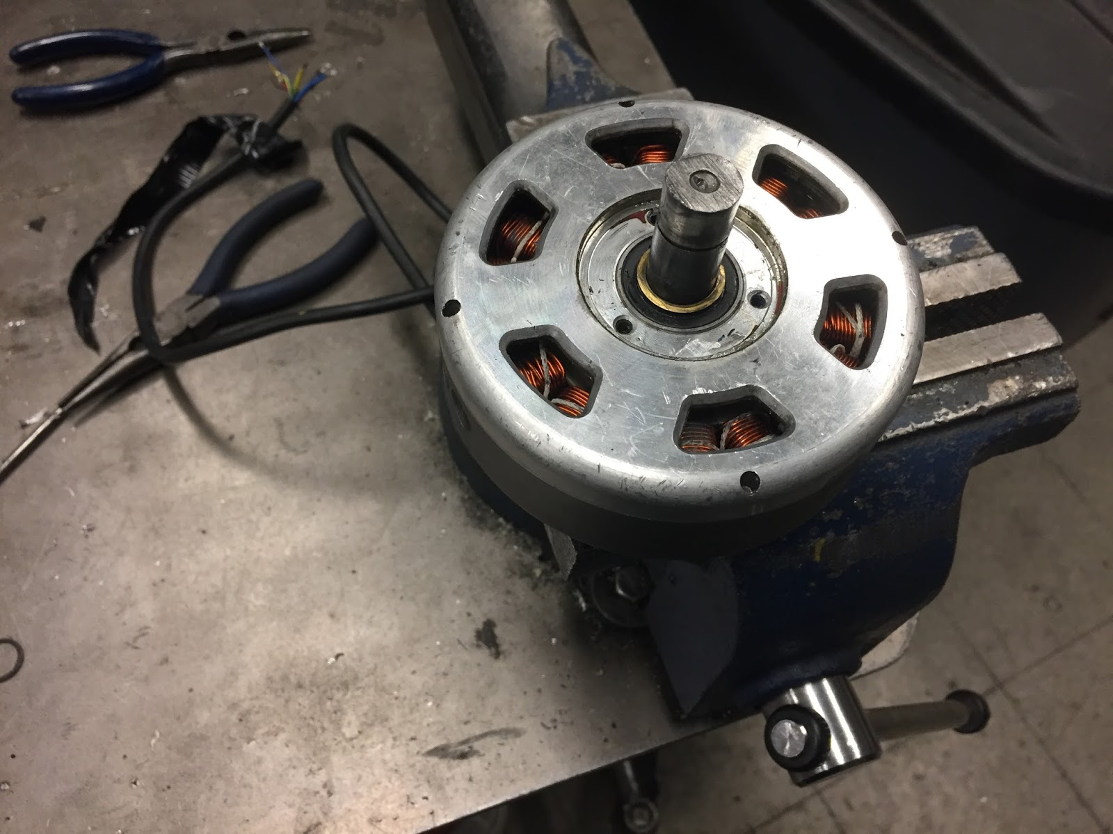 Motor with the sheared shaft